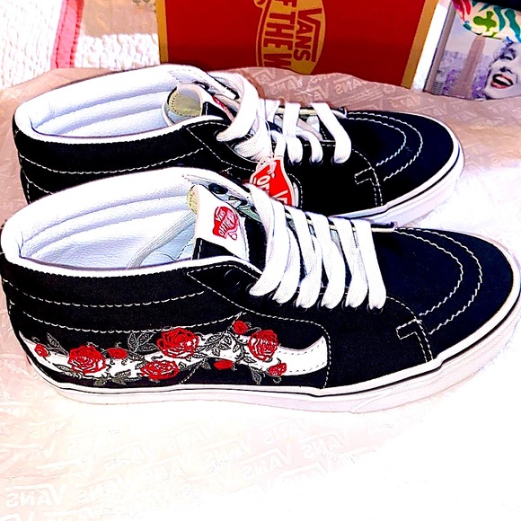 Vans Shoes - 🏷️ BNIB Vans SK8-Mid w/Red Flower’s Embroidered-Sz 8~NEVER WORN!